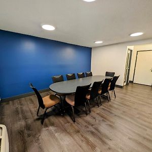La Quinta Inn By Wyndham Chicago Willowbrook